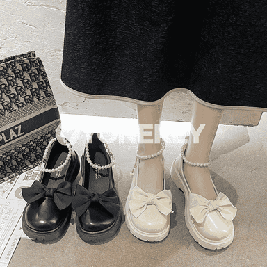 Gyzlar üçin oksford aýakgap.