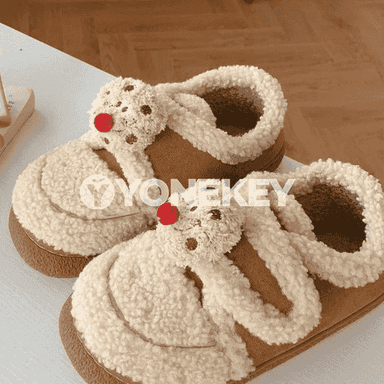 Gyzjagazlar üçin niýetlenen gyş aýakgap.