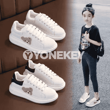 Gyzjagazlara niýetlenen sadalygy bilen özine çekiji krasowkalar.