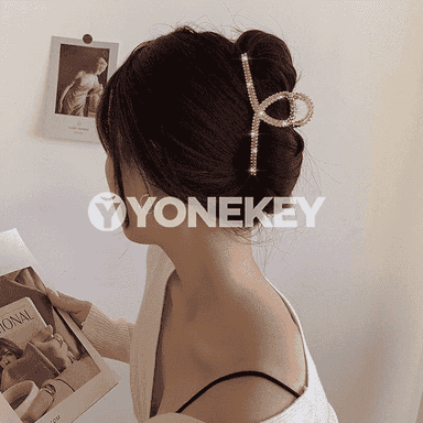 Gyzlaryň saçlary üçin niýetlenen aksesuarlar