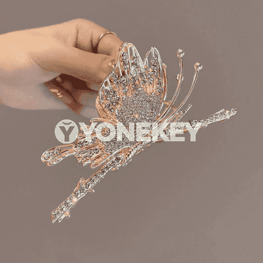 Gyzlaryň saçlary üçin niýetlenen gysgyçlar