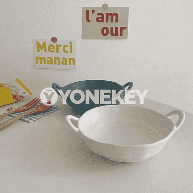 Aşhanada ulanmak üçin tabak