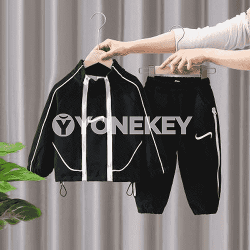 Oglanjyklar üçin sport komplekt eşik.