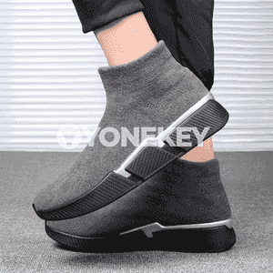 Erkekler üçin niýetlenen gyş aýakgap
