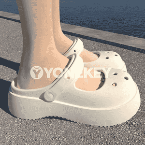 Zenanlar üçin niýetlenen öňi ýapyk şypbyklar 