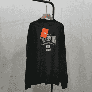 Erkekler üçin switer.
