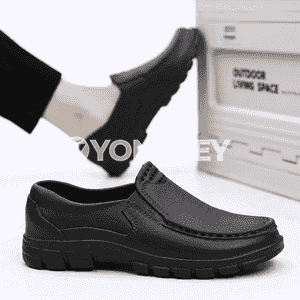 Erkekler üçin niýetlenen rahat moda iş aýakgaplary.
