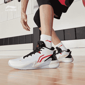 Oglanlar üçin niýetlenen basketbol krasowkasy