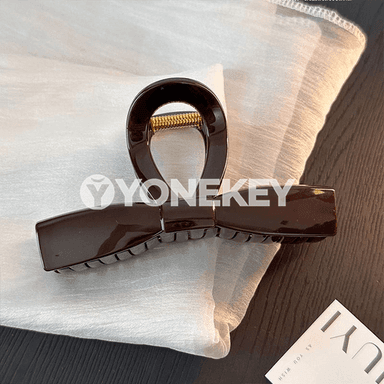 Gyzlar üçin ajaýyp görnüşli saç gysgyçlary.