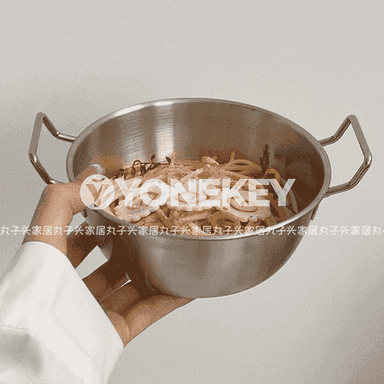 Koreý stilindäki kastrul
