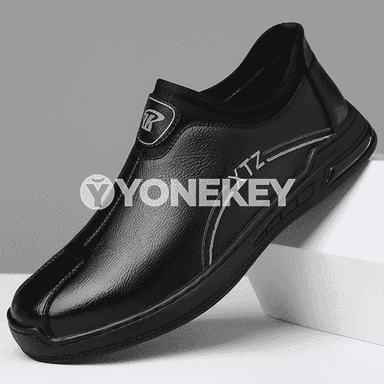 Erkekler üçin niýetlenen moda deri iş aýakgaplary.
