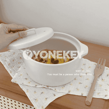 Aşhanada ulanmak üçin tabak