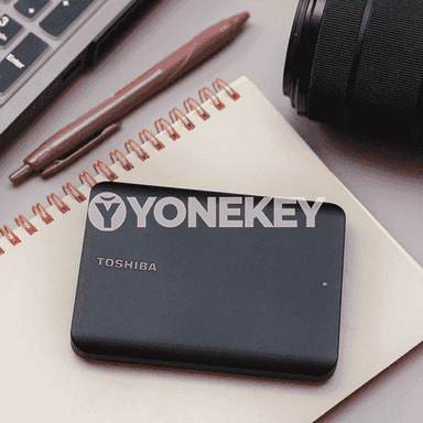 Kompýuterler üçin TOSHIBA gaty diski.