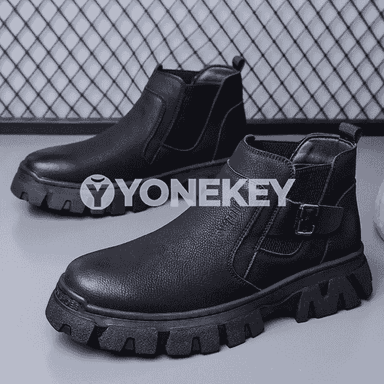 Erkekler üçin niýetlenen gyş paslynda, geýilýän moda aýakgaplar.