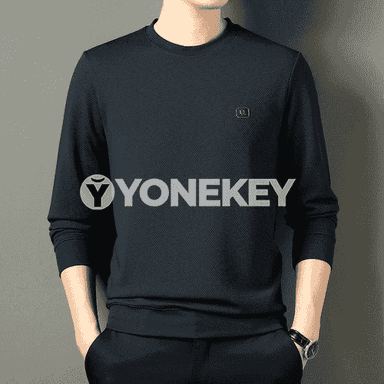 Oglanlar üçin niýetlenen futbolka