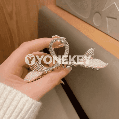 Gyzlar üçin saç aksesuarlary