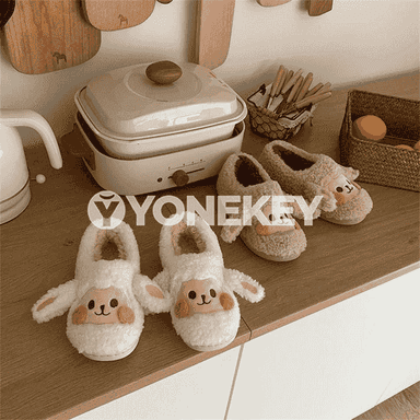 Gyzlar üçin güýz we gyş öý aýakgaplary.