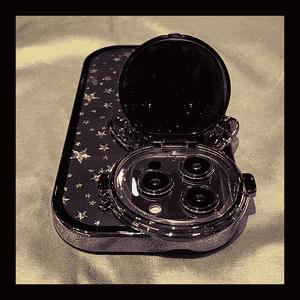 iPhone 14 modelli telefonlar üçin çehol.