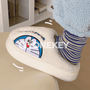 Gyzlaryň doraemon ýelekli ýapyk öý aýakgaplary.