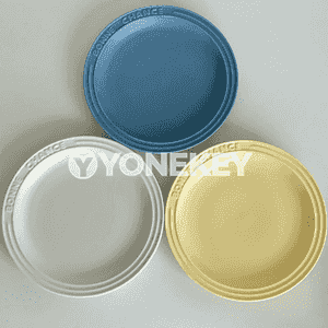 Aşhanada ulanmak üçin plastmas tarelka
