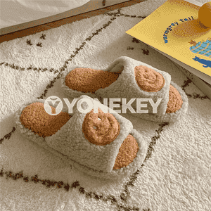 Zenanlar üçin mahmal sütükli şypbyklar