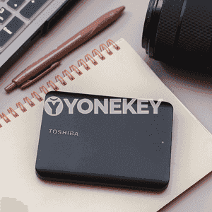 Kompýuterler üçin TOSHIBA gaty diski.