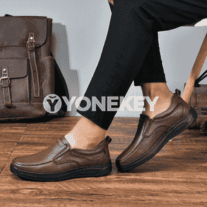 Erkekler üçin gündelik geýmäne niýetlenen aýakgap
