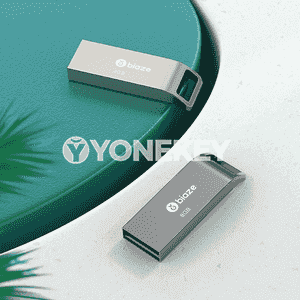 USB metal fleşka.