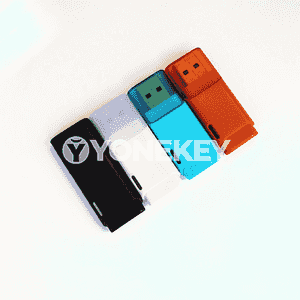 USB metal fleşka.